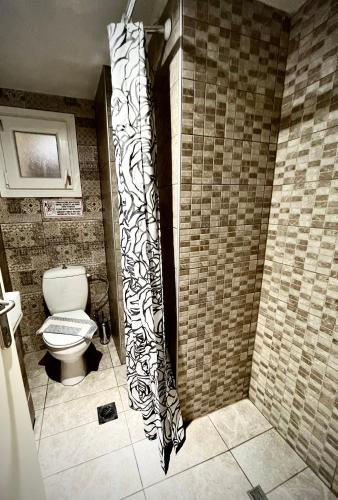 2 bedrooms, 3 beds