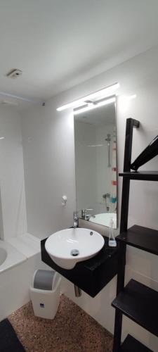 Apartment image 10