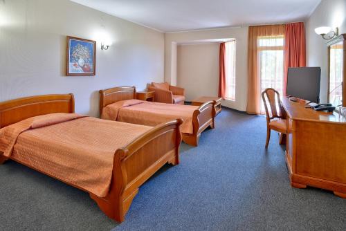 Estreya Residence Hotel - Tap to explore photos