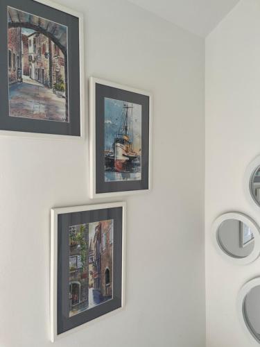 One-Bedroom Apartment image 4