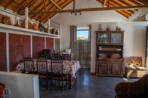 The Wine Cellar - A Adega gîte à louer Porto de Mós