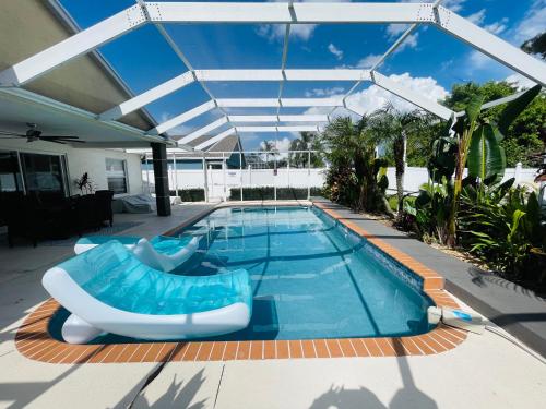 PARADISE HOME NEAR IMG ACADEMY & SIESTA KEY BEACH