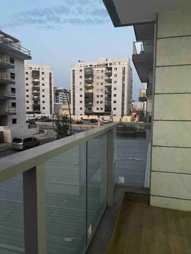 New apt with a big balcony at karmei gat