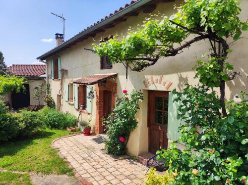Maison de campagne vue panoramique gîte à louer Cottance