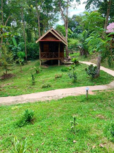 Jungle Hill Beach Bungalow