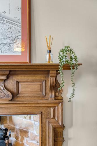Marchmont Traditional Apartments - image 2