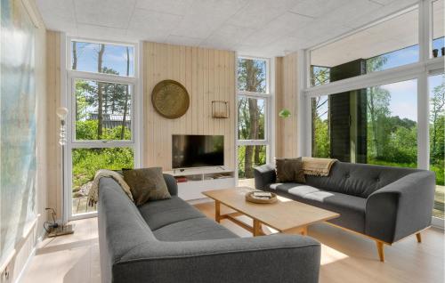  Lovely Home In Knebel With Kitchen in Knebel