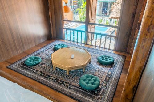 Odyssey Hostel, Tours & Motorbikes Rental