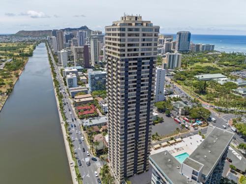 Hawaiian Monarch Penthouse 104 by Hawaii Ocean Club - image 10