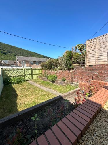 Ty Pentref - Cwmcarn Village House