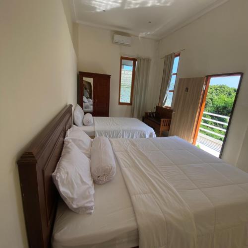 Pesona bali Room and restaurant near Komodo Airport