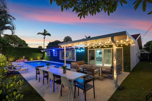 Delray Beach 4 Bedroom Stylish Pool Home