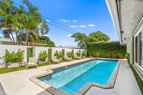 Delray Beach 4 Bedroom Stylish Pool Home in Delray Beach, USA