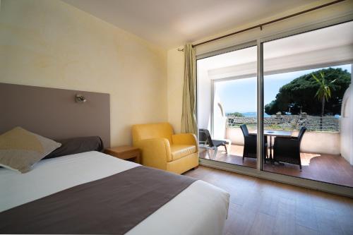 Junior Suite with Sea View image 7