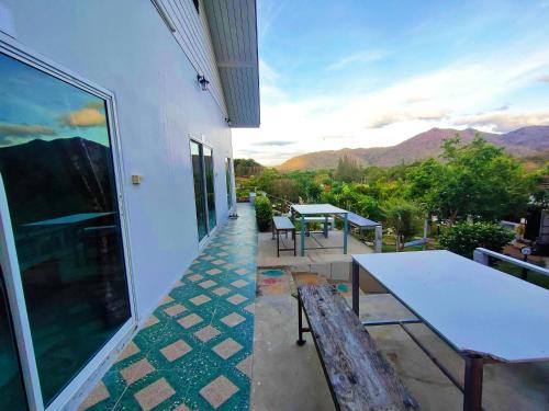 ラチャブリー Baan Mai Hom Resort Suan Phueng 3つ星 ホテル 外観