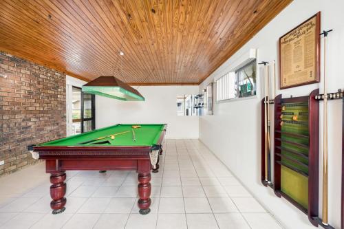 Hobbit House Inspired 4BR cozy Fairytale Cottage