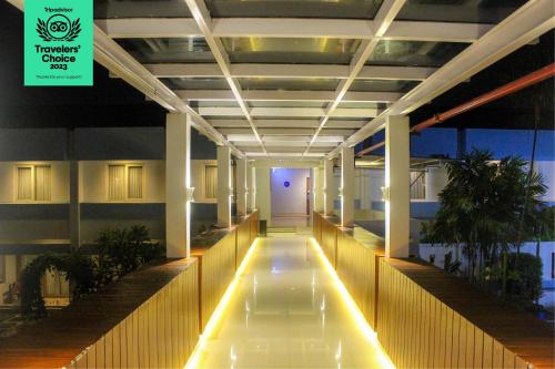 Balcony/terrace, Hotel Dafam Cilacap in Cilacap