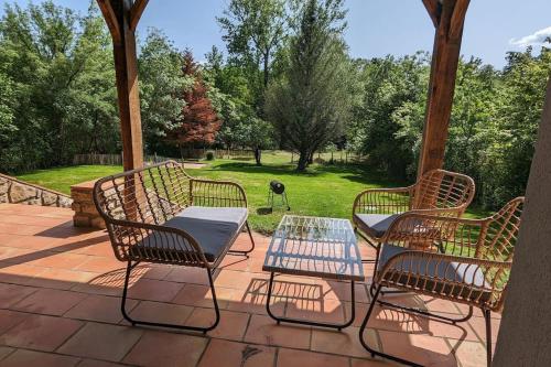 Maison au bord de la rivière Aveyron - Bruniquel