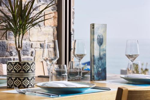 Coriva Beach Hotel & Bungalows