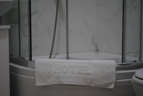 Hotel Shine - image 2