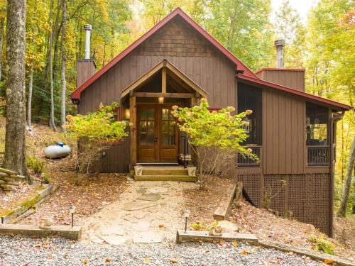 New Listing! The Laurel Mountain Chalet