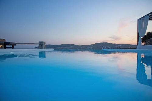 Villabellum, 4BD, 4BR, Pool, Mikonos