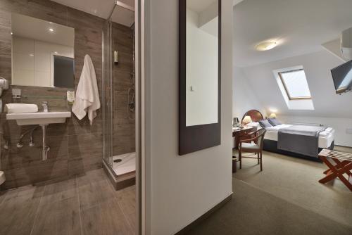 Prague Season Hotel – Prague, NY