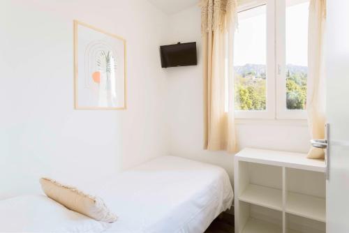 Le Relais d'Agay - Tap to explore photos