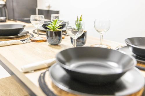 Kitchen, Le Cosy WIFI CLIM JARDIN TOP PROS SERVICESConciergerie MONTPELLIER in Alco