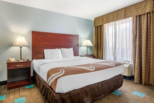 Quality Suites Kansas City International Airport in Kansas City, USA