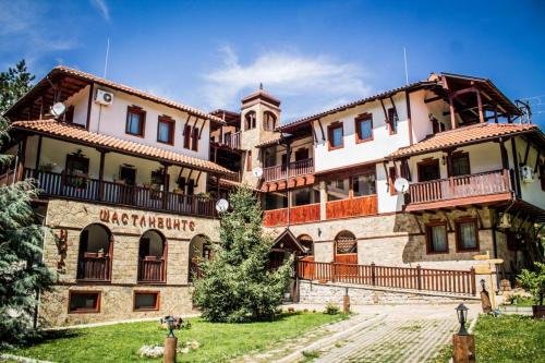 комплекс Щастливците - Hotel - Starozagorski Bani