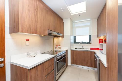 Amazing DEAL! Stunning 3BR Apt with Huge Terrace - JVT, Dubai (foto 8)