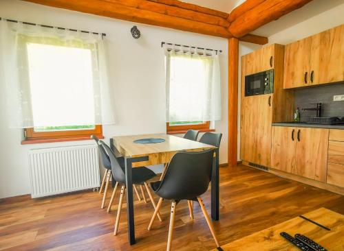 virtuve, Koliba Pod Skalami in Súľov-Hradná
