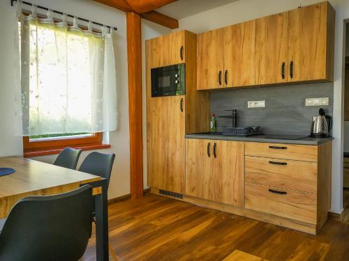 virtuve, Koliba Pod Skalami in Súľov-Hradná