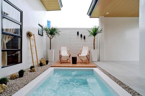 Bali-inspired Villa with Dipping Pool by Pallet Homes