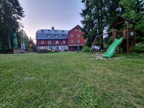 Hotel Lesní Chata - image 11