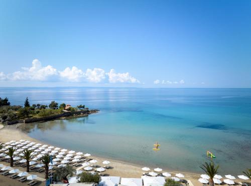 Spiaggia, Anthemus Sea Beach Hotel and Spa in Calcidica