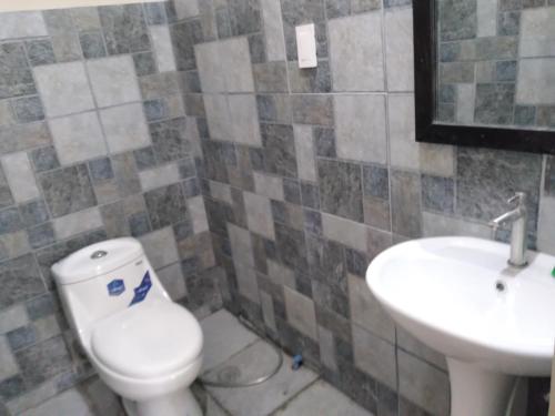 Bathroom, TerisitaPlace - BamboRoom in Taytay
