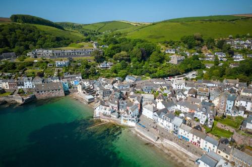 Cawsand Coastal Retreat