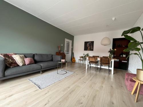  Ruim appartement vlak aan het strand voor 2-5 pers in Katwijk aan Zee