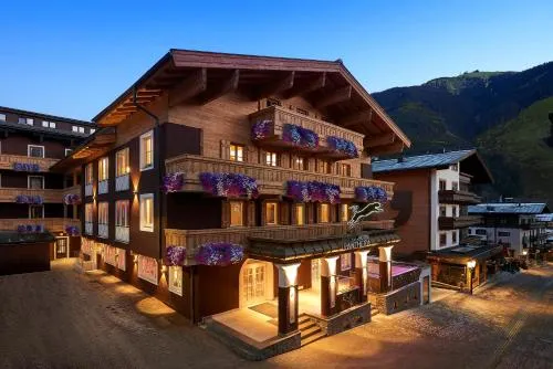 Hotel Panther'A in Saalbach-Hinterglemm, Österreich