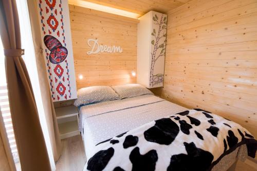 Glamping Krone Kolpa Heaven in Доленскі Топліце