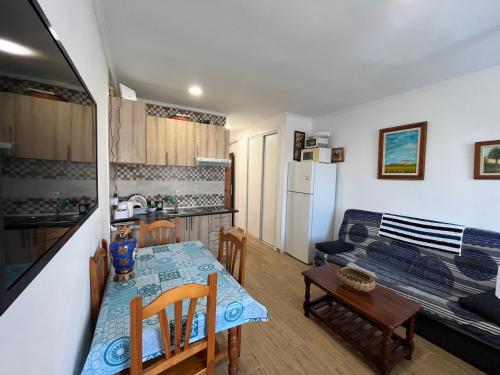 VIS3 - Estudio con Wifi, Centro a 200 metros, Playa a 850 metros, Torremolinos (foto 5)