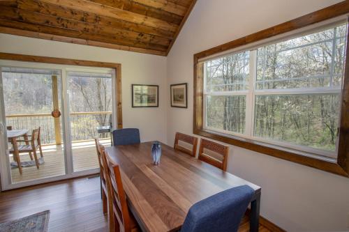 Eagles and Owls Cabin in Vilas, USA