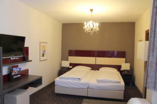 1 queen bed