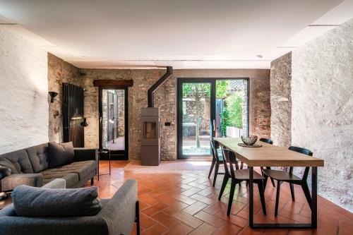 Casa Brocchi by Quokka 360 - Unique Design House with Garden – khách sạn tại Collina d'Oro