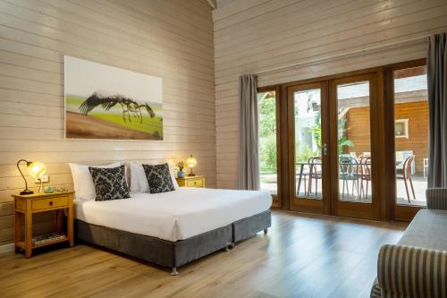 The Village- Jordan Riverside Travel Hotel in Sde Nehemia