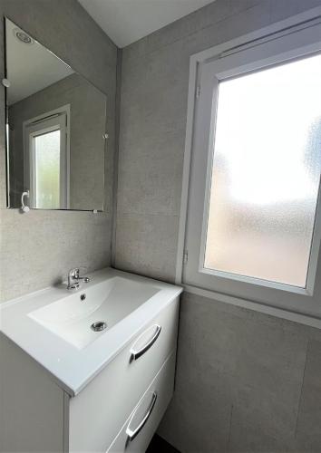 2 bedrooms, 4 beds
