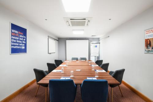 홀리데이 인 익스프레스 브레인트리 바이 IHG - 회의실/연회장