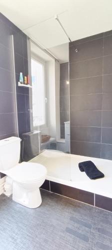 Four-Bedroom House image 3